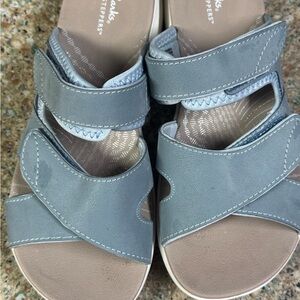 Clarks Women's Light Gray Double-Strap Comfort Sandals size 6